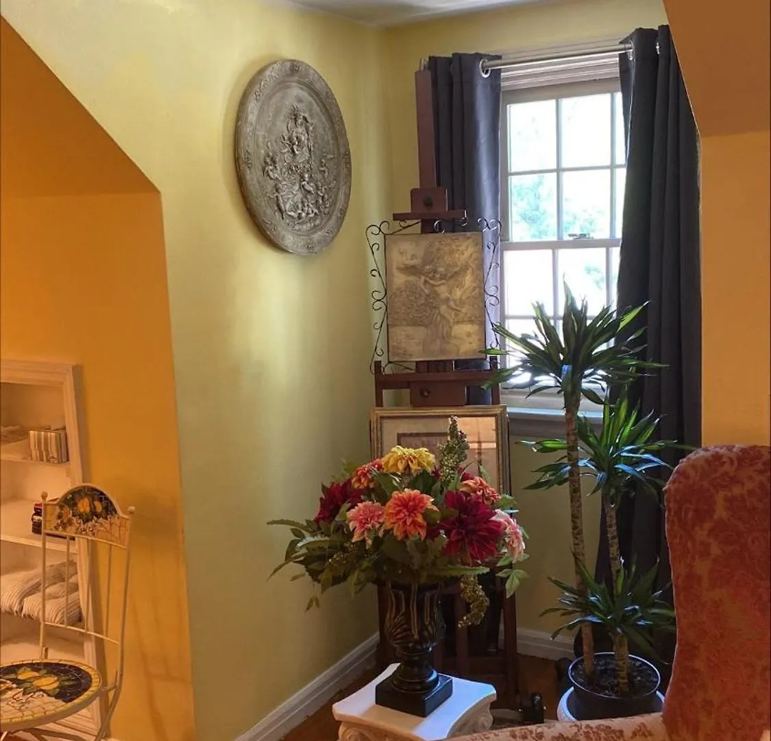 Cozy Room Near Airport & Highway Saint Louis USA